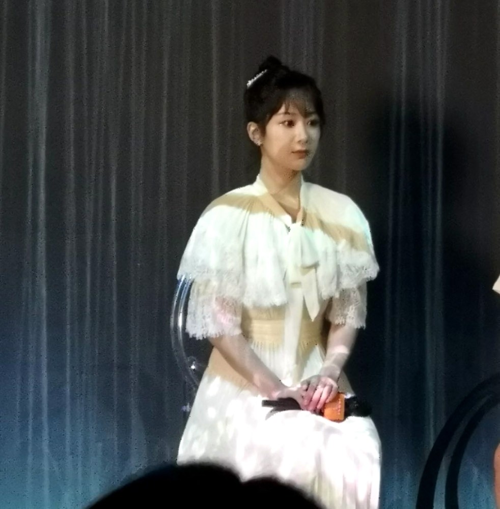 杨紫|杨紫新剧杀青后首度出席活动，无修图超美却仍被黑粉吐槽太壮实