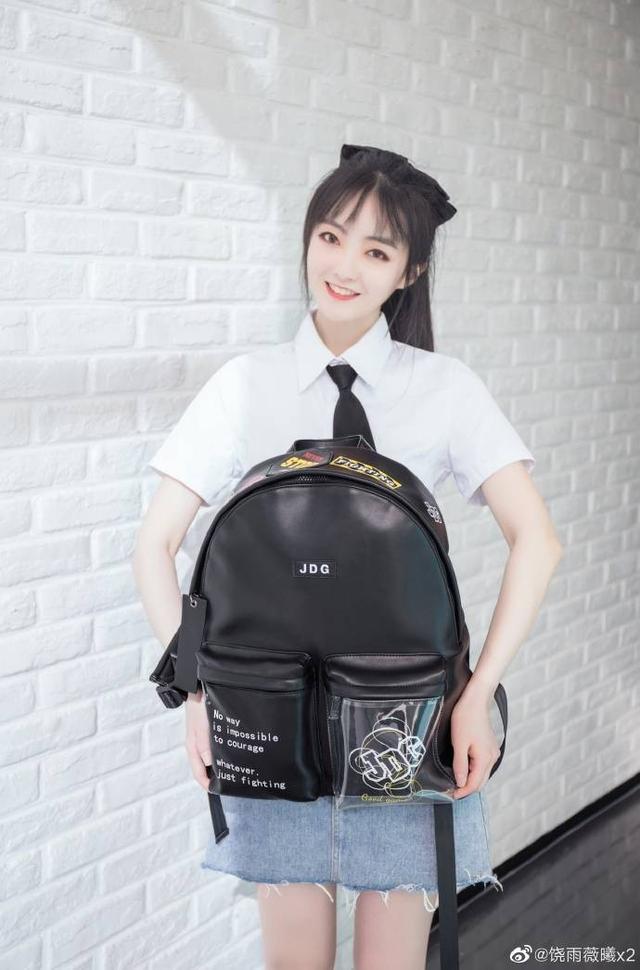 反观rng的主场主持人王萌:十分感谢rng,断了我的电竞梦.