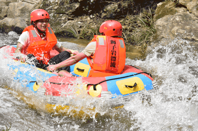 爽爽爽打卡南康佛岭狮子岩漂流有图有真相