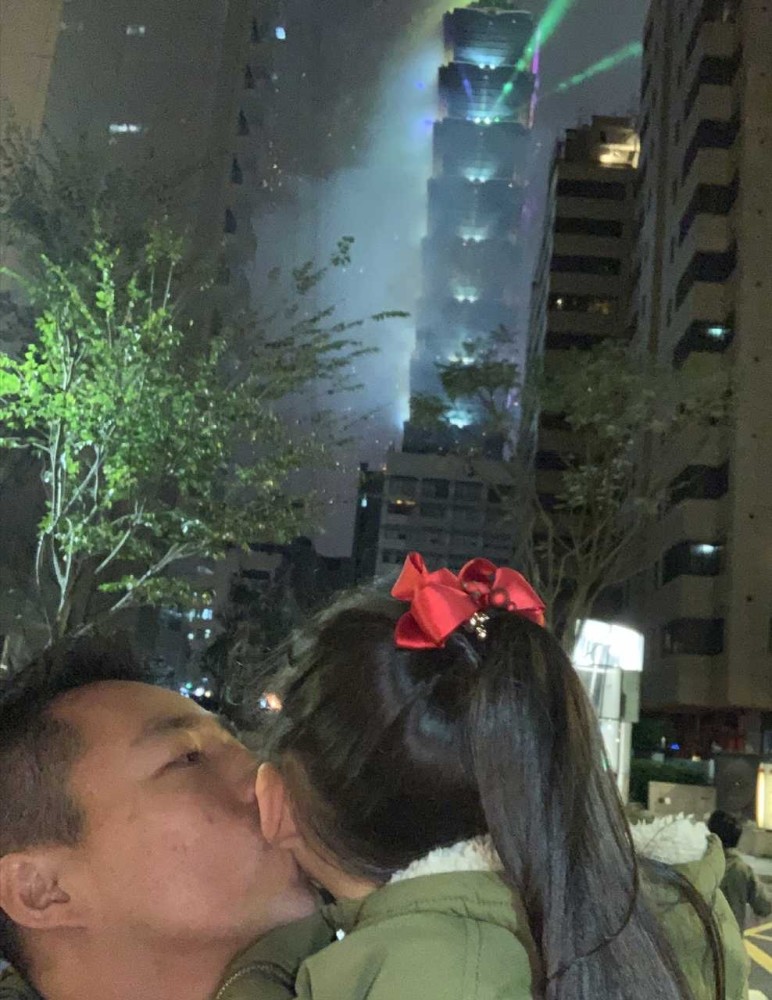 汪小菲|汪小菲凌晨告白：我要和她过几十年，不放下短暂的儿女情长，何来地久天长