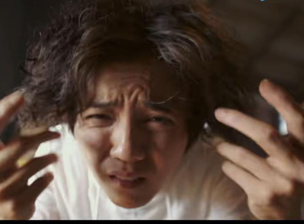 鹿晗|《穿越火线》剧情有点弱，穿越有点扯，鹿晗毫无偶像包袱拼演技