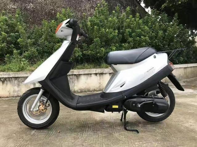 经典摩托车系列 最经典的50排量代步车 日系三杰本田 铃木 雅马哈