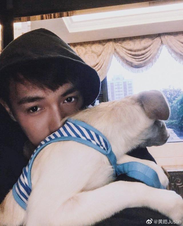 萧亚轩|萧亚轩小男友吐血紧急就医，给他压力太大，萧亚轩自责泪流不止