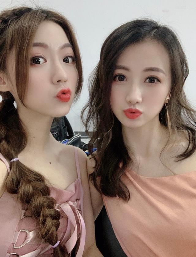 kpl美女解说接受央视采访,自曝月薪过万,看到这颜值后立马就懂了