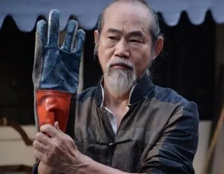 周星驰|《功夫》原班人马拍的新电影，被骂烂到登峰造极，离开星爷啥也不是