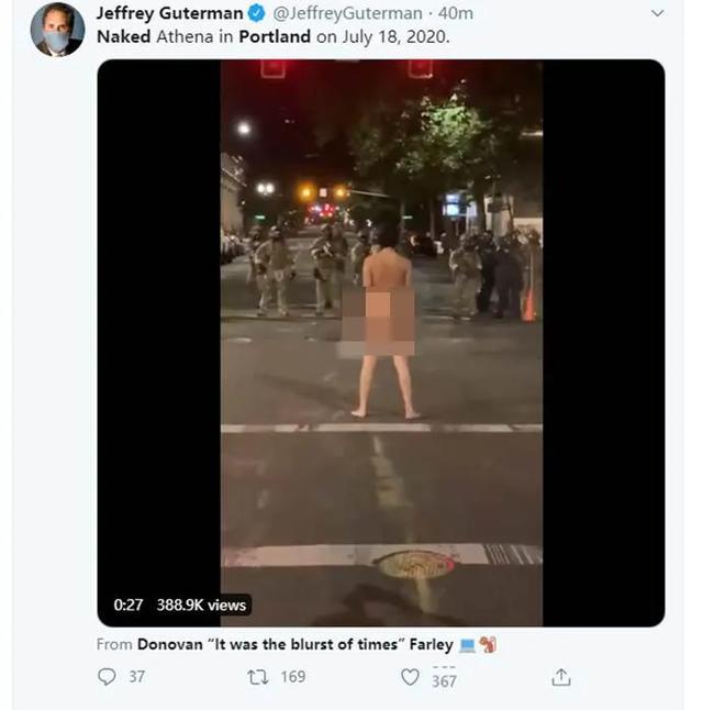 美国_社会|美国波特兰对抗军警现场，出了一男一女两个狠人