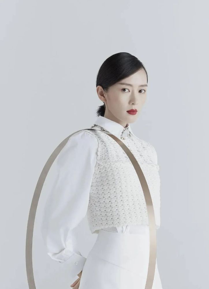 顾佳|以女配身份夺走女主光环的顾佳，教我们如何体面的手撕绿茶、整治渣男……