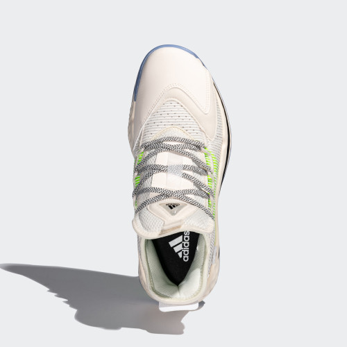 adidas pro boost:adidas双缓震中底科技的实战球鞋