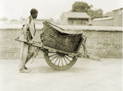 慈禧|清朝京城没有公厕，与现在印度一样，慈禧马车装备世界级坐便器