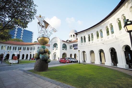 新加坡国家博物馆|新加坡博物院有块带字石板，称为镇馆之宝，谁也不知道写的是啥字