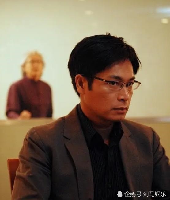 张东升|戴眼镜的“斯文败类”：张东升列为第一！