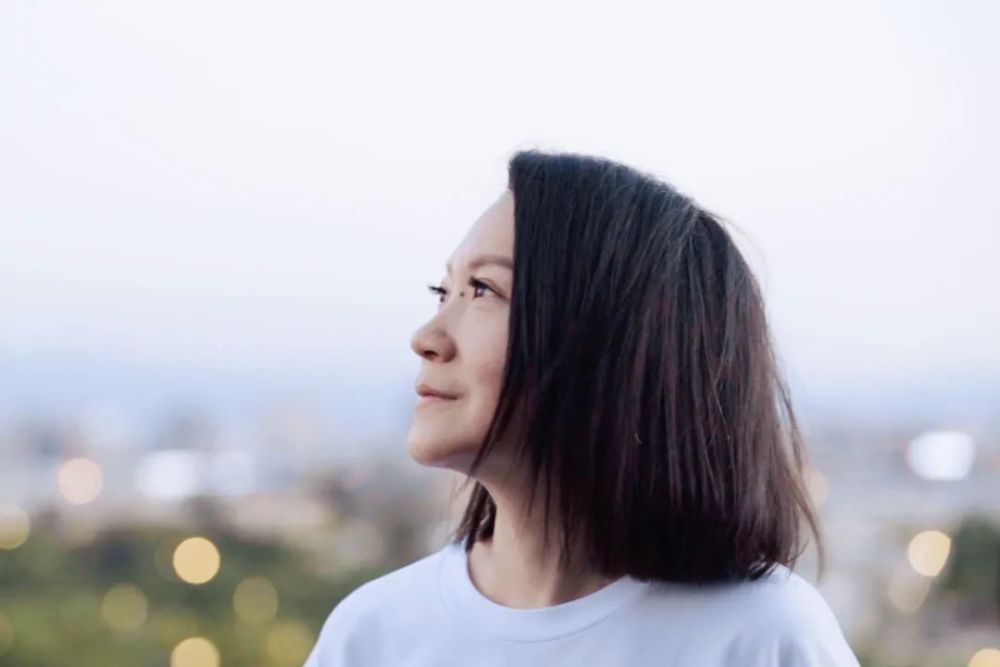 曲家瑞|她55岁身兼数职，坚持只恋爱不结婚：我的经济和能力都不输男人