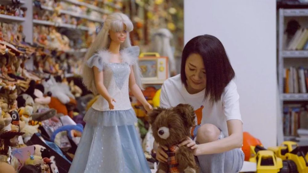 曲家瑞|她55岁身兼数职，坚持只恋爱不结婚：我的经济和能力都不输男人