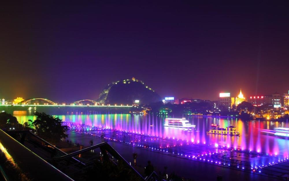 恭喜！桂林、柳州是全国三线城市，北海和玉林被列为全国四线城市。