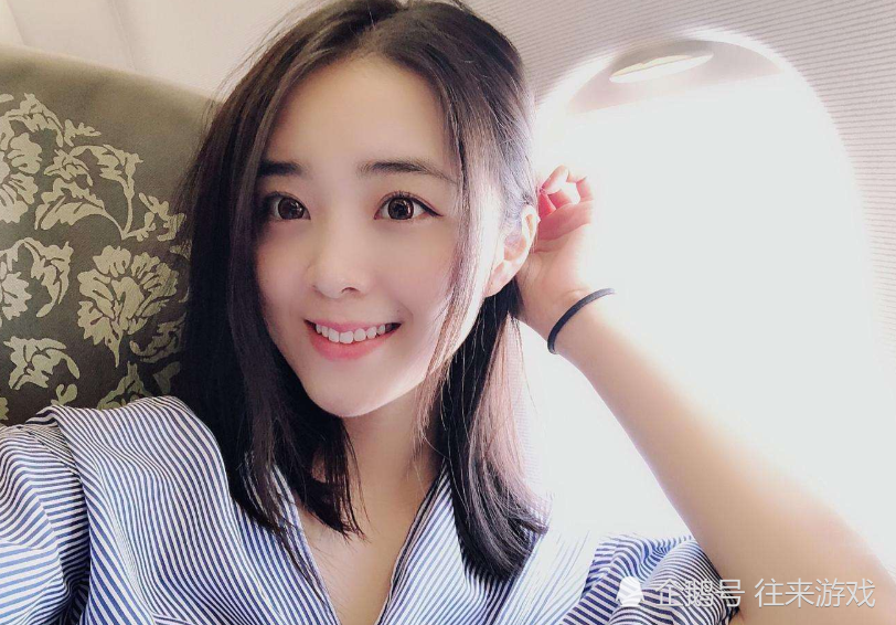 瞳夕喜欢管泽元？管泽元解说直直盯着瞳夕，你怎么看？