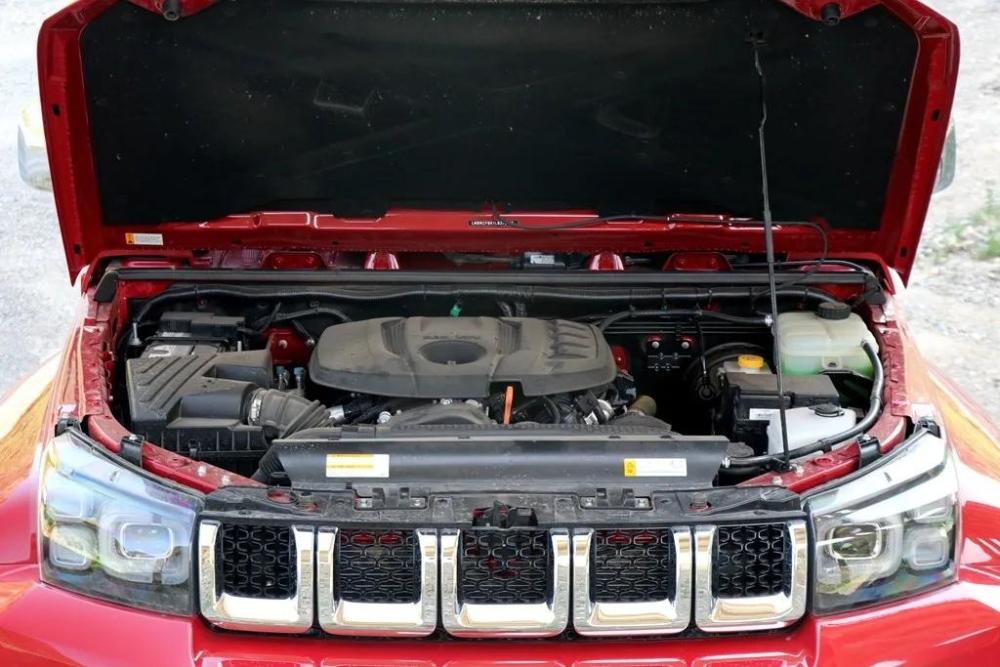 bj40城市猎人版|双重“车”格的BJ40城市猎人版，带我重回都市外的深林