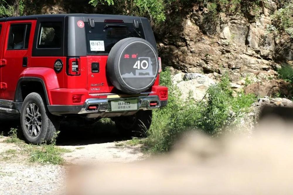 bj40城市猎人版|双重“车”格的BJ40城市猎人版，带我重回都市外的深林
