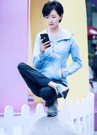 万茜蹲可不能像葛优躺一样随便