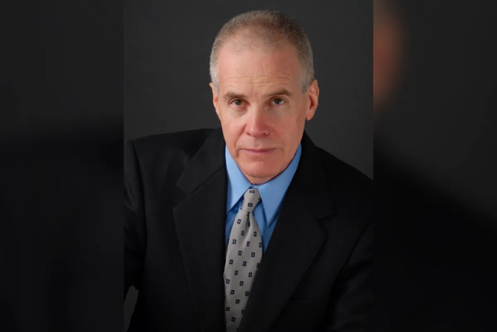 罗伊·登·霍兰德|美媒：杀害女法官家人嫌犯系反女权主义律师，已自杀身亡