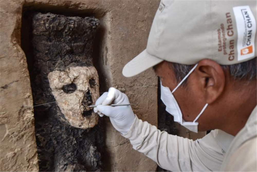 汉字|南美洲出土三千年前文物，上面刻着两汉字，山海经并非神话传说？