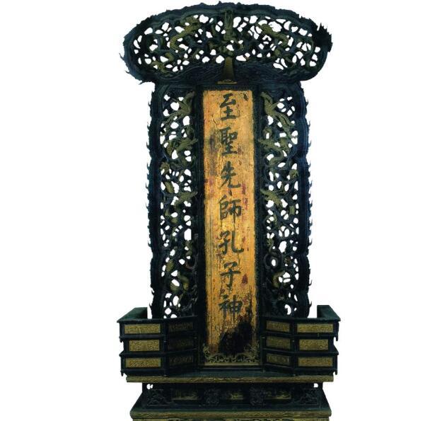 4同学共投拜上帝教三人怒砸孔子牌位