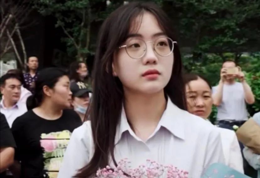 余秋雨|余秋雨为何要与原配离婚，娶小16岁的马兰？马伊琍给出了答案