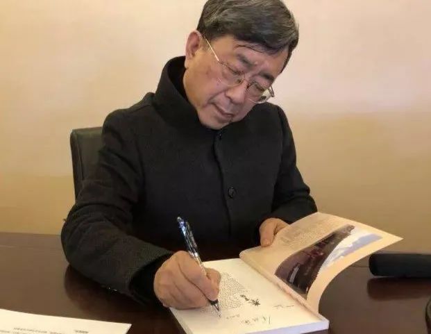 余秋雨|余秋雨为何要与原配离婚，娶小16岁的马兰？马伊琍给出了答案