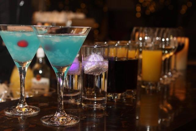 酒吧里最适合女人的5款酒第一次去的小姐姐不要踩雷