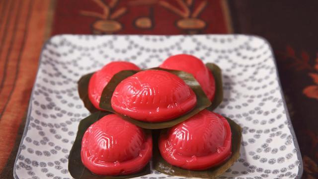 小娘惹里的娘惹糕红龟粿做时一定要加色素吗可以用火龙果