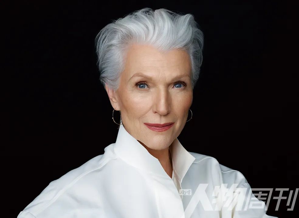 专访马斯克母亲梅耶单身母亲应该由衷地佩服自己