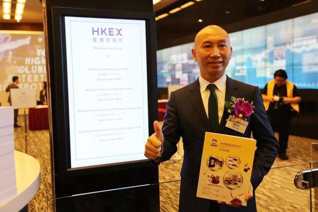 靠偷师成就的"中国第一鸭",年赚8亿,反超周黑鸭