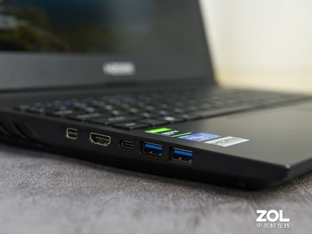 搭载桌面级处理器神舟战神zx6cu5da评测