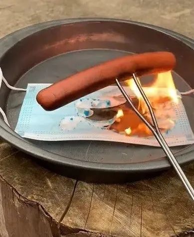 美国_社会|烧口罩、撕口罩，戴口罩咋就这么难？