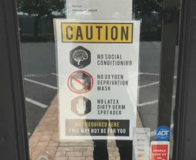 美国_社会|烧口罩、撕口罩，戴口罩咋就这么难？