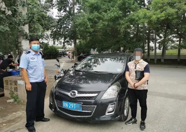 北京|车牌倒挂，道路逆行，你们当北京的大马路是自己家的呢？