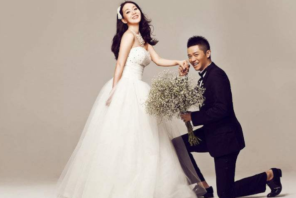 凤凰传奇玲花老公徐明朝 公开辱骂yamy 杨超越发声为她撑腰 玲花 徐明朝 杨超越 Yamy 火箭少女101 凤凰传奇