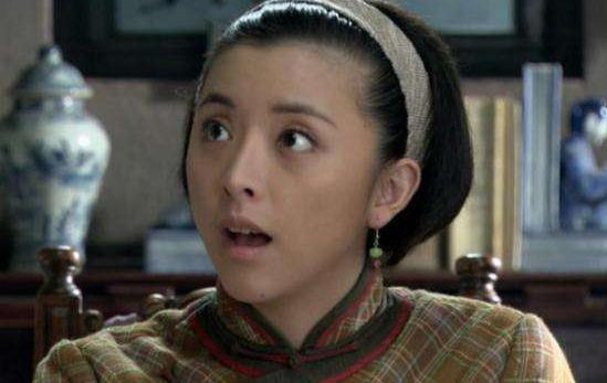 比如《射雕英雄传》中的"傻姑",《武林外传》中的"慕容嫣",《闯关东》