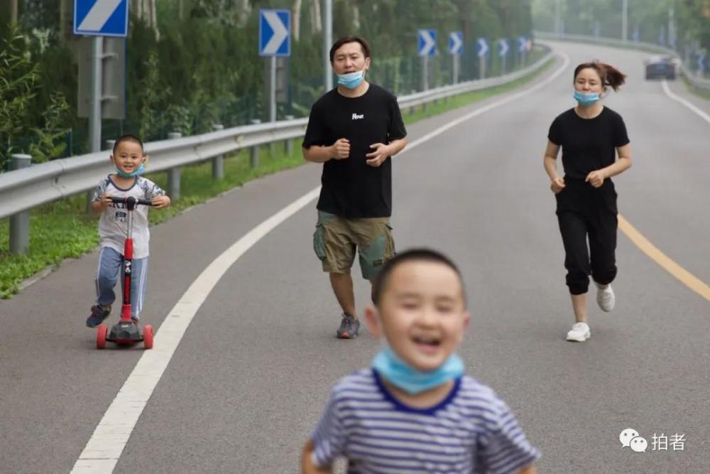 疫情|疫情之下的影棚老板：咬牙自救，迎接复苏