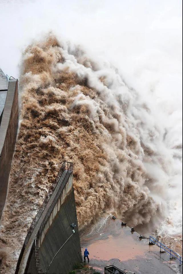 中国暴雨100年,我们真的无法阻止洪灾吗?