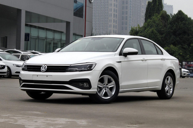 7月行情报价上汽大众凌渡购保险优惠31万元享5000元置换补贴