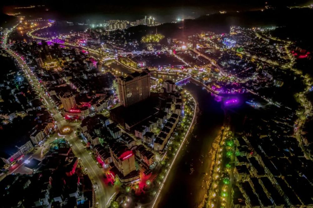 尽览丹霞山光水色!