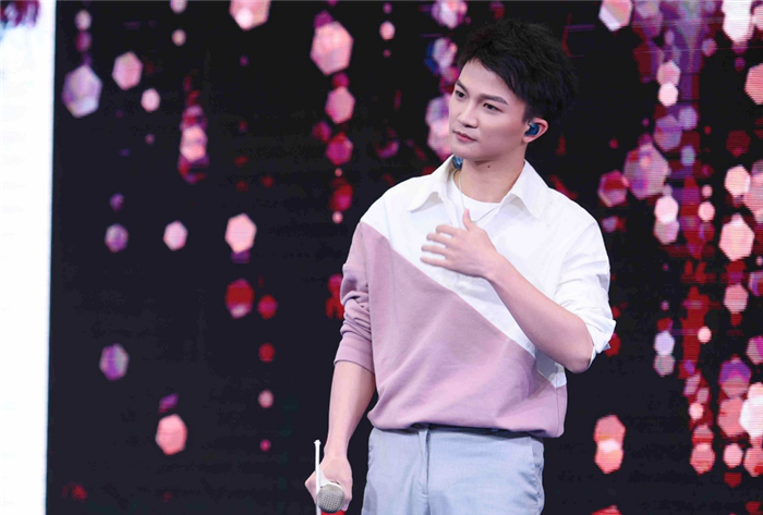 那英曾经淘汰的3位歌手 如今个个凭实力爆红 网友 真打脸 腾讯新闻