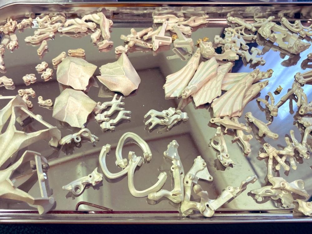 青蛙|日本机械青蛙1秒变形金属蝉，除了买不起以外哪都好