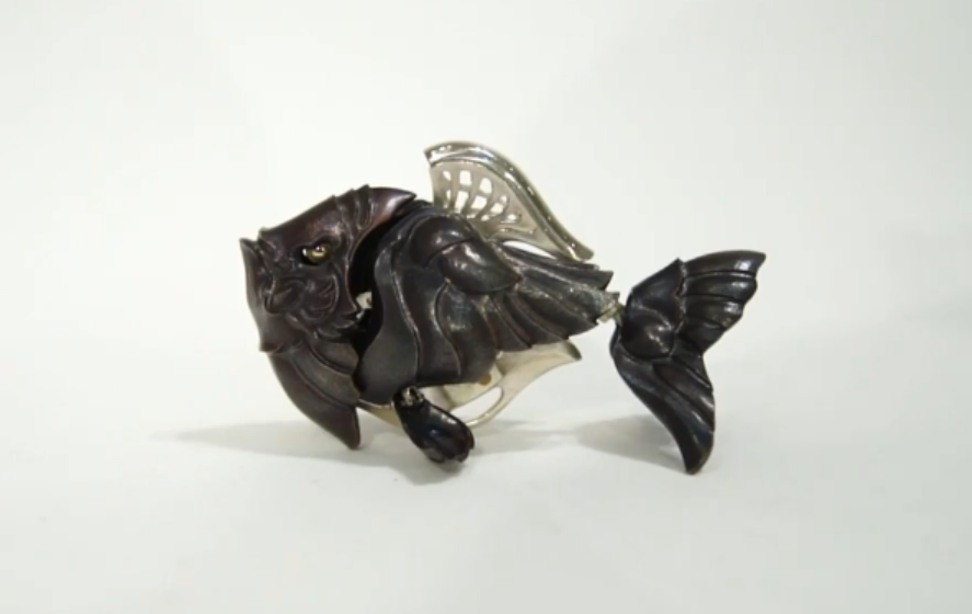 青蛙|日本机械青蛙1秒变形金属蝉，除了买不起以外哪都好