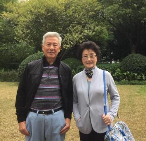 而孙晋芳,杨希,梁艳和张蓉芳因回老家以及身体不适等原因未能前来