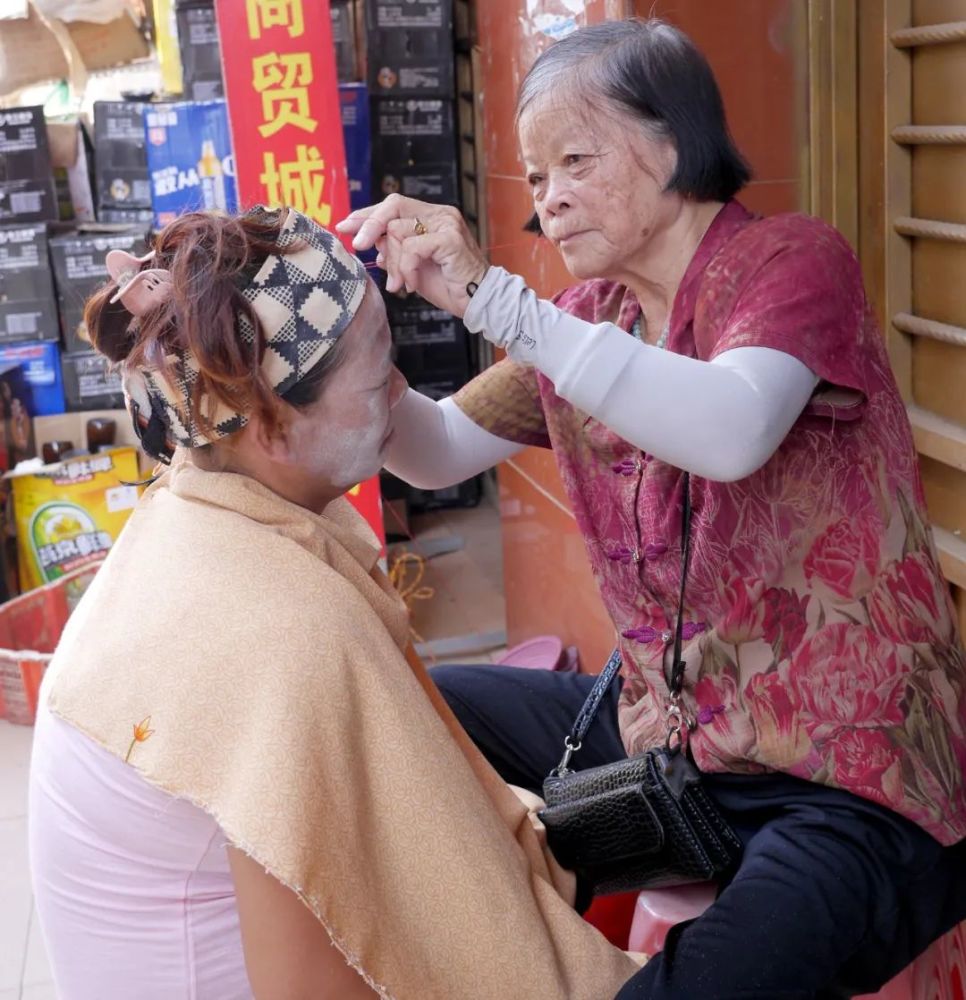 老街|即将消失？徐闻这条巷子里如今还生活着这样的人……