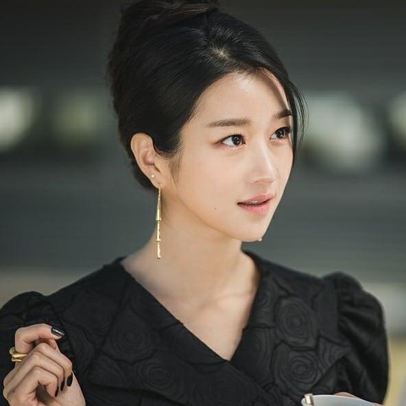 《虽然是精神病但没关系》徐睿知换眉型像变脸,女生的眉毛好重要