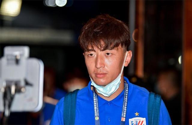 杨旭我来到申花球队少了一个申花杀手球迷暗指申花太菜