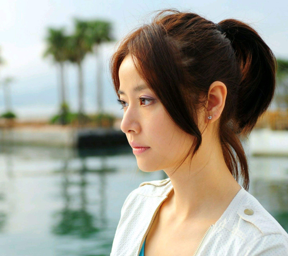 林心如|44岁林心如终于转型！新剧不再演“玛丽苏”，豪砸2.5亿演妈妈桑