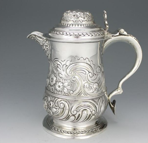 巴洛克时代的银酒壶既然银这么好,那是不是多多益善呢?还真不是.